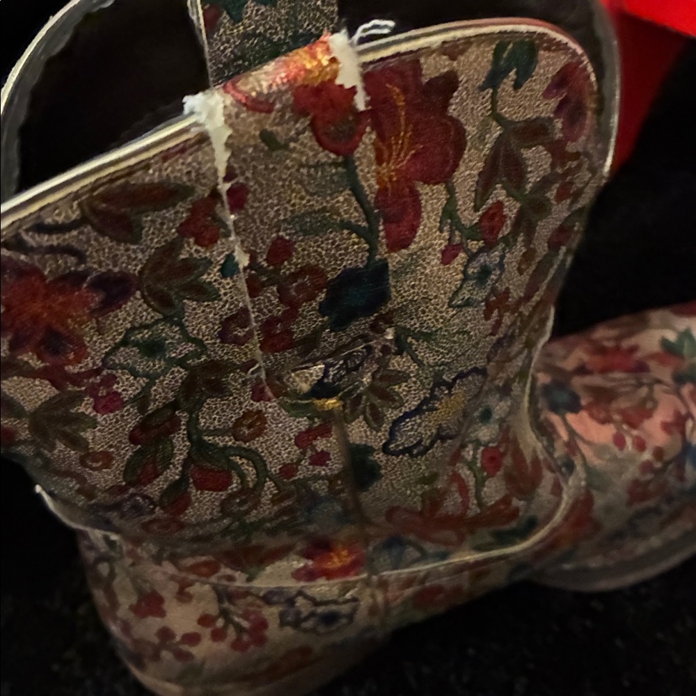 Roper Gold Floral Embroidered Faux leather Boots size 8 - Picture 11 of 12